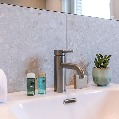 Huswell - Spacious With Garden Near The & Sea Prázdninový dům *