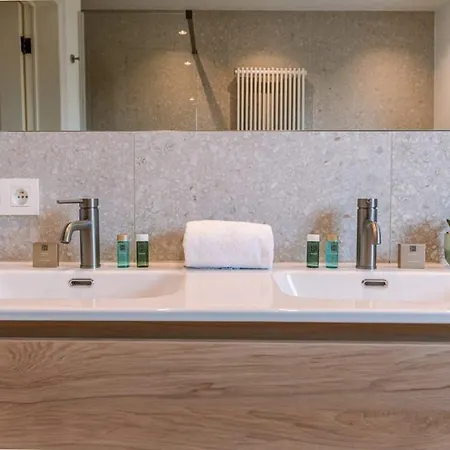 Huswell - Spacious With Garden Near The & Sea 펜션 미들케르케