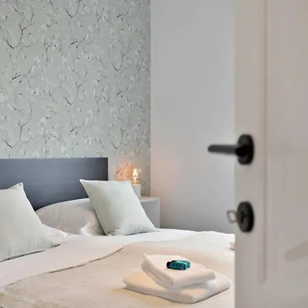 Huswell - Spacious With Garden Near The & Sea