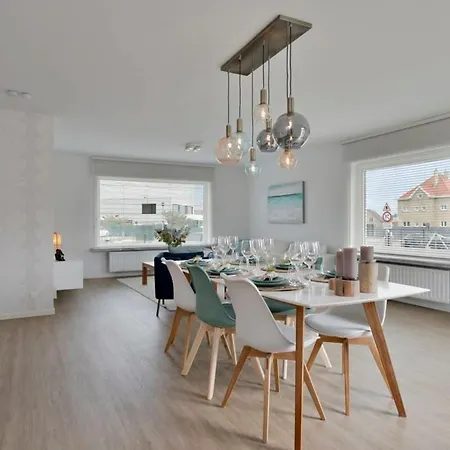 Huswell - Spacious With Garden Near The & Sea 펜션 미들케르케